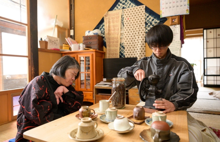 おばあちゃんと男の人